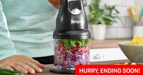 WIN this Ninja Professional Chopper Food Chopper Recipes, Ninja Food Processor, Ninja Kitchen, Blender Bottle, Smoothie Blender, Portable Blender, Food Chopper, Hand Blender, Corn Salads