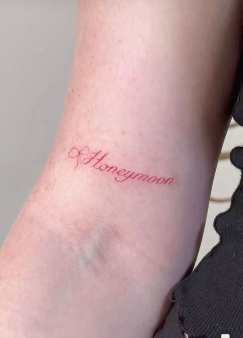 Honeymoon Avenue Tattoo, Honeymoon Tattoo Lana Del Rey, Yours Truly Tattoo, Honeymoon Tattoo, Ldr Tattoo, Lana Del Rey Tattoos, Lana Del Rey Tattoo, First Tattoo Ideas, Petite Tattoos