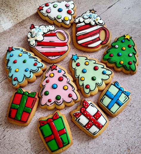 Christmas Cookies Icing Designs, Whoville Cookies, Grinch Cookies Decorated, Cookie Designs Ideas, Grinch Christmas Cookies, Easy Christmas Treats To Make, Decorated Christmas Sugar Cookies, Creative Christmas Treats, Mini Christmas Cookies