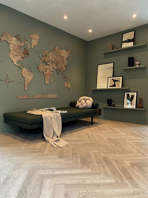 Mens Office Design Ideas, World Map Office Decor, Map Office Decor, Moody Japandi, Masculine Office Decor, Office Decor Masculine, Japandi Home Office, Pole Barn Loft Ideas, Apartment Girly