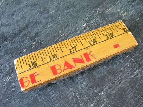 Dishfunctional Designs: You Rule! Yardsticks and Rulers Upcycled Yardstick Projects Ideas, Ruler Art, Sticks Crafts, Ruler Crafts, Soft Soldering, Upcycled Garden, Yard Sticks, Wooden Ruler, Repurposed Art