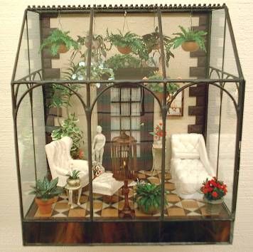 Miniature Greenhouse, Room Box Miniatures, Dollhouse Garden, Glass Display Case, Miniature Rooms, Miniature Houses, Miniature Fairy, Room Box, Miniature House