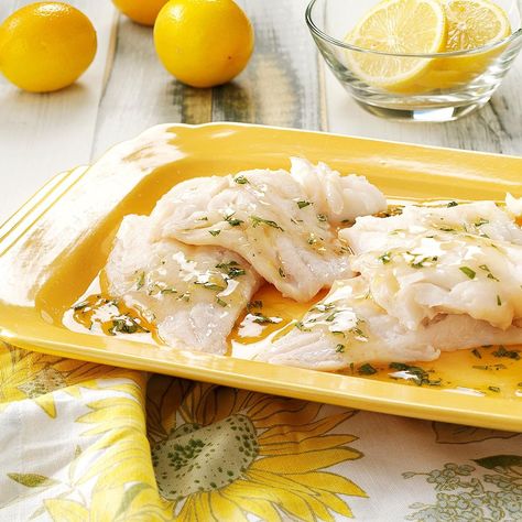 Broiled Fish with Tarragon Sauce Recipe: How to Make It | Taste of Home Tarragon Sauce Recipes, Lip Lickers, Tarragon Sauce, Fresh Herb Recipes, Sheet Pan Dinners Chicken, Herb Recipes, Broiled Fish, Athens Georgia, Fries Recipe