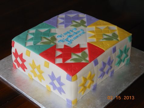 birthday quilt pattern | It's a piece of cake: Quilt Birthday Cake Quilt Cake, Birthday Quilt, Quilted Cake, Cake Quilt, Girly Cakes, Cake Templates, Patterned Cake, 80th Birthday Party, A Piece Of Cake