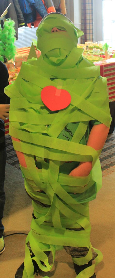 game to make the best grinch Grinch Theme Kids Party, Grinch Christmas Party Games For Kids, Grinch Christmas Brunch Ideas, Grinch Class Party Ideas, How The Grinch Stole Christmas Activities Preschool, Preschool Grinch Day Activities, Elegant Grinch Party, Grinch School Party Ideas, Grinch Theme Crafts