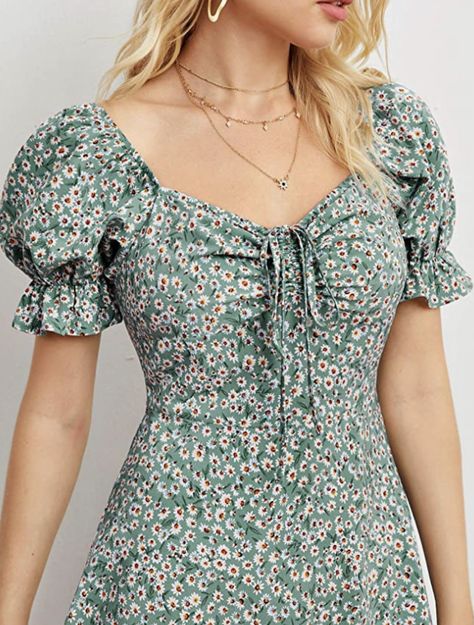 Verdusa Women's Floral Puff Short Sleeve Ruched A Line Dress V Neck Ruffle Mini Short Dresses Casual Frocks, Ditsy Floral Dress, فستان سهرة, Frock Design, Fashion Dresses Casual, Short Mini Dress, Girls Fashion Clothes, Ditsy Floral, Classy Dress