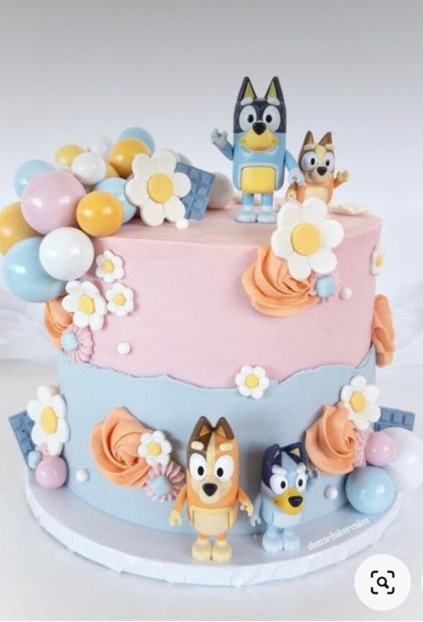 Bluey Cake Ideas Diy, Bluey Cake And Cupcakes, Bluey Pull Apart Cupcakes, Bingo Bluey Cake Ideas, Bingo Cake Bluey, Simple Bluey Cake Ideas, Bluey And Bingo Birthday Cake, Bluey 2nd Birthday Cake, Bluey 1st Birthday Cake