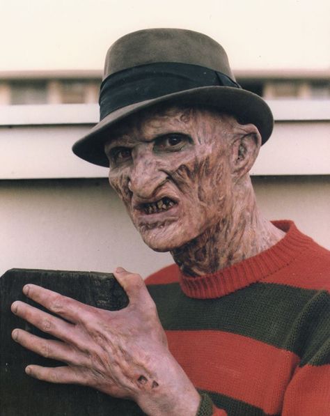 Very first Freddy Krueger makeup test on Robert Englund (1985) Freddy Krueger Makeup, Robert Englund Freddy Krueger, Horror Movies List, Movie Lists, Robert Englund, Horror Fanatic, Halloween Memes, Best Horror Movies, A Nightmare On Elm Street