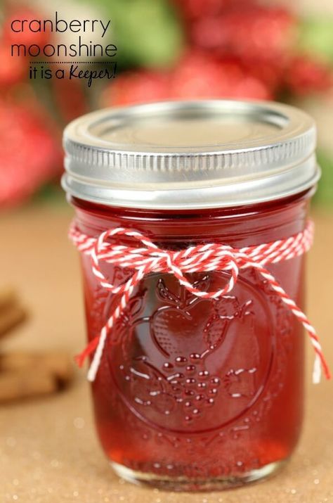 Cranberry Moonshine, Peach Moonshine, Homemade Moonshine, Moonshine Cocktails, Moonshine Recipe, Apple Pie Moonshine, Homemade Liquor, Liquor Recipes, Cocktail Shots