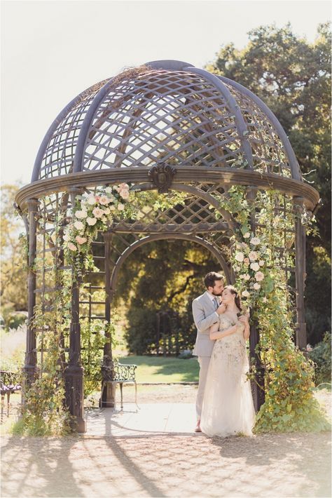 Descanso Gardens, Scenic Wedding Ceremony, Shakespeare Garden San Francisco Wedding, Small Wedding Venues Southern California, Outdoor Wedding Ceremony California, Calamigos Ranch, Southern California Wedding Venues, Cottage Wedding, Beautiful Cottages