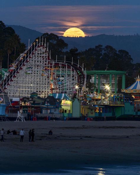 Brooke Mccarter, Santa Cruz Boardwalk, Lost Boys Movie, Santa Cruz Beach Boardwalk, The Lost Boys 1987, Santa Cruz Beach, Outside Lands, The Lost Boys, Dream Date