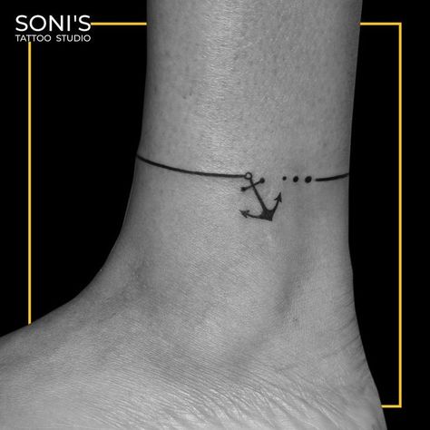 Anchor Wrist Tattoos For Women, Anchor Tattoo With Words, Mini Anchor Tattoo, Delicate Anchor Tattoo, Tattoo Anchor Women, Dainty Anchor Tattoo, Cute Anchor Tattoos, Anchor Outline Tattoo, Anker Tattoo For Women