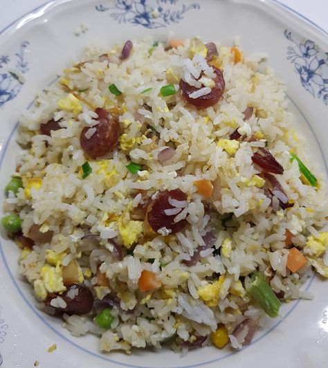 Lup Cheong Recipes, Chinese Sausage Fried Rice, Recipes With Chinese Sausage, Fried Rice Chinese, Chinese Sticky Rice, Lap Cheong, Chinese Sausage, Making Fried Rice, Luncheon Meat