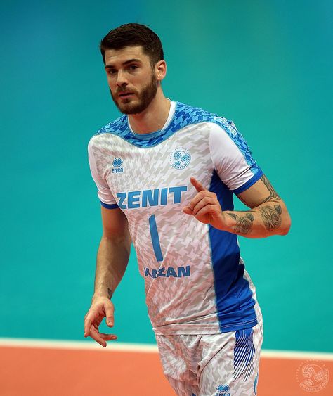 04.04.2017 CEV playoff6 Zenit Kazan - Belgorod 3-1 Matthew Anderson did 15 points Matt Anderson Volleyball, Matthew Anderson, Matt Anderson, John Anderson, Athletic Men, Kazan, Volleyball, Hold On, Sports Jersey