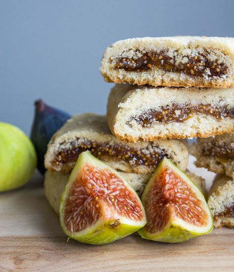 Homemade Fig Newtons — knead. bake. cook. Fig Newtons With Fresh Figs, Fresh Fig Newton Recipe, Fig Newton Recipe, Homemade Fig Newtons, Homemade Fig Jam, Fig Dessert, Fig Season, Fig Cookies, Fig Newtons