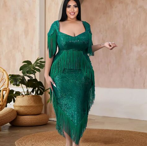 Looking for a dress that will make you feel like a million bucks? Look no further than our Fringe and Sequins Evening Dress! This gorgeous midi dress features fringe short sleeves and sequin decoration for a touch of glamour. Made with polyester for stretch and comfort, this dress is perfect for your next special occas Bodycon Gown, Maxi Dress Wedding Guest, Plus Size Bodycon Dresses, Plus Size Bodycon, Plus Size Party Dresses, Sequin Evening Dresses, Sequin Bodycon Dress, Fringe Dress, Fashion Elegant