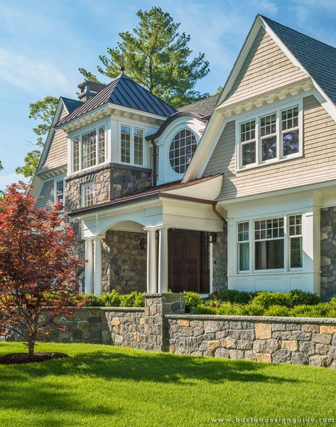 Construction by Sanford Custom Builders; architecture by Jan Gleysteen Architects Stone House Plans, Shingle Style Architecture, New England Style Homes, Lake Houses Exterior, Shingle Style Homes, New England Style, Floor Layout, Traditional Architecture, Stone House