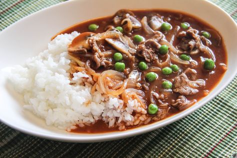 Hayashi Rice Recipe Japanese Beef Stew, Hayashi Rice, Western Style Food, Japanese Beef, Cucumber Recipes Salad, Cooking 101, Beef Stew Recipe, Japanese Cooking, Japanese Dishes