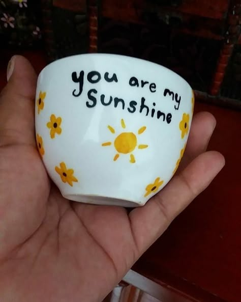 This mini cup is covered with sunflowers 🌻 Sunflower Pottery, Sunshine Painting, Diy Pottery Painting, Color Me Mine, Painted Cups, Painted Mugs, Diy Pottery, Painted Pots, My Sunshine