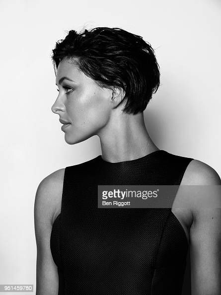 Tv presenter Emma Willis is photographed for Cosmopolitan magazine on... News Photo - Getty Images Kristen Scott Thomas Hair, Emma Willis Short Hair, Emma Willis Style, Emma Willis Hair, Celebrity Short Haircuts, Nothing But Pixies, Short Hair Back, Emma Willis, Crop Hair