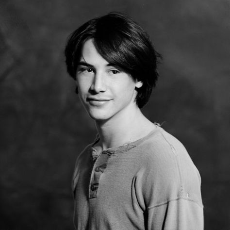 Keanu Reeves Young, Keanu Reeves Life, Keanu Reeves John Wick, Keanu Charles Reeves, Walk Of Fame, Keanu Reeves, Good Looking Men, Celebrity Crush, Matrix