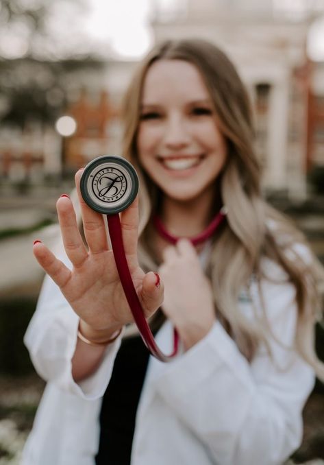 White Coat Photoshoot, Graduation Pictures Nursing, Coat Photoshoot, School Graduation Pictures, Nursing School Graduation Pictures, Med School Graduation, Nursing Pictures, Nurse Pics, Nursing School Graduation Party