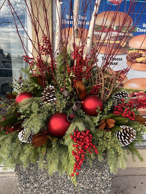 Christmas Outdoor Urns, Winter Urns, Outdoor Winter Decor, Outdoor Urns, Gazing Globe, Christmas Urns, Christmas Themes Decorations, Christmas Crafts Decorations, Elegant Christmas