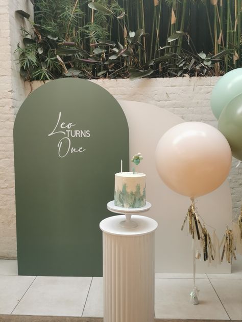 Green Birthday Theme Aesthetic, First Birthday Green Theme, Birthday Sage Green, Pastel Green Themed Birthday Party, Olive Birthday Theme, Sage Green 1st Birthday Cake, Green First Birthday, Green Colour Birthday Theme, Sage Green Birthday Decor Simple