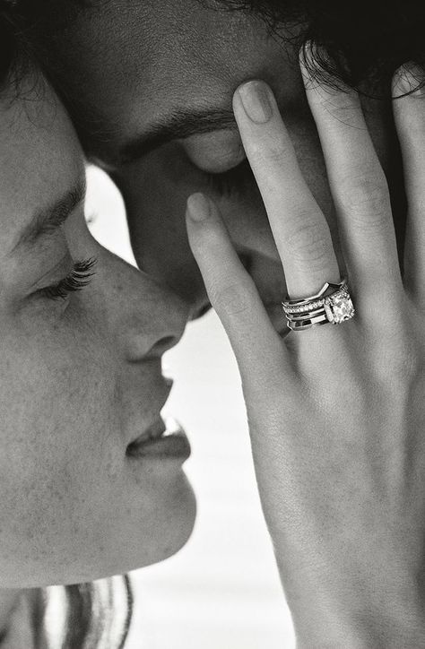 TIFFANY & CO. 2019 BELIEVE IN LOVE FILM CAMPAIGN Tiffany True, December Jewelry, Shooting Couple, Jewelry Couple, Shooting Studio, Ready For Marriage, Engagement Ring Band, Jewelry Photoshoot, Modern Engagement Rings