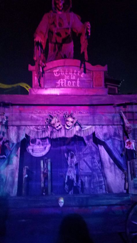 six flags fright fest Fright Fest Aesthetic, Fright Fest Six Flags, Six Flags Fright Fest, Six Flags México, Circus Tricks, Fright Fest, Clown Show, Ghost Train, Haunted Attractions