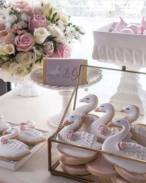 pink swan baby shower dessert table Lake Birthday Party, Lake Birthday, Swan Baby Shower, Ballerina Kids, Baby Shower Dessert Table, Ideas Baby Shower, Shower Desserts, Trendy Baby Shower Ideas, Baby Shower Desserts