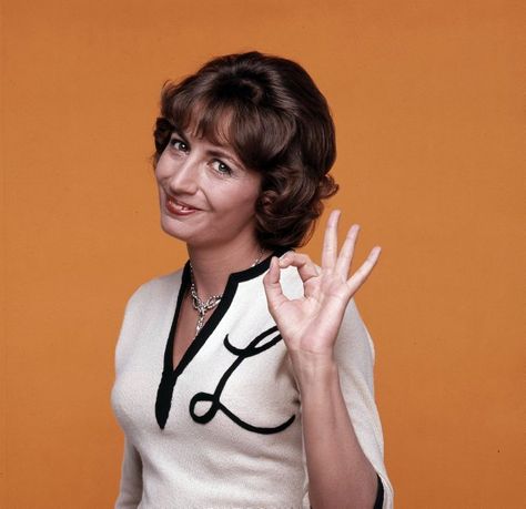 Still of Penny Marshall in Laverne & Shirley (1976) Thomas Lennon, Penny Marshall, Cindy Williams, Mona Lisa Parody, Laverne & Shirley, Catherine Bach, Abc Photo, Odd Couples, Viola Davis