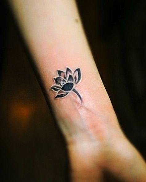 Lotus..love the white outline Lotus Flower Wrist Tattoo, Geometric Tattoo Lotus, Flower Wrist Tattoo, White Lotus Tattoo, Lotus Flower Tattoo Design, Flower Wrist Tattoos, Beautiful Flower Tattoos, Small Girl Tattoos, Cute Small Tattoos