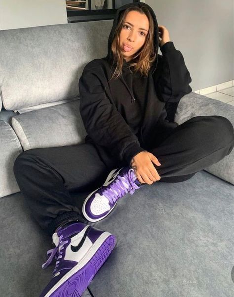 Purple Air Jordan 1 Outfit, Purple Air Jordans Outfit, Purple Nike Dunks Outfit, Purple Jordan Outfits, Court Purple Jordan 1 Outfit, Purple Sneakers Outfit, Purple Jordans Outfit, White Puffer Outfit, Outfit With Jordan 1