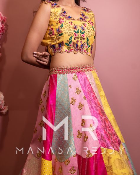 #pinkpastel #lehenga #banarasi #banarasilehenga #lehengadesigns #lehenga #fashion #wedding #weddingdress #weddingdressinspiration #ethnicwear #ethnicfashion Lehenga Banarasi, Patchwork Butterfly, Lehenga Designs, Pink Pastel, Fashion Wedding, Wedding Dress Inspiration, Ethnic Fashion, Lehenga, Wedding Dresses