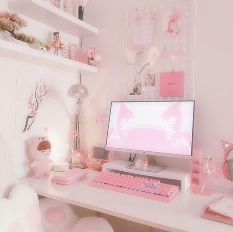 Cute Room Ideas Aesthetic Kawaii, Pink Gaming Setup Room, Aesthetic Bedroom Kawaii, Kawaii Room Desk, Cute Aesthetic Bedroom Ideas Pink, Pink Gaming Set Up Aesthetic, Cute Desk Ideas Aesthetic Pink, Pink Room Aesthetic Kawaii, My Melody Aesthetic Room