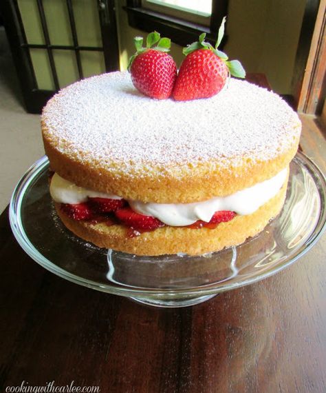 Cooking With Carlee: Victorian Sponge Cake Victorian Sponge Cake Recipe, Victorian Sponge Cake, Victorian Sponge, Whipped Cream Strawberry, Victoria Sandwich, Blueberry Bundt Cake, Cake Sandwich, Fresh Whipped Cream, Victoria Sponge Cake