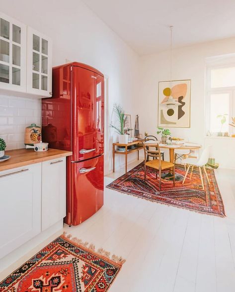 Jan Skácelík on Instagram: “Here is my kitchen, that red fridge is that one thing, that completely changed the room🖤😍 . . . 🖼✨@janskacelikart is still celebrating one…” Jan Skacelik, Red Fridge, Red Refrigerator, Modern Boho Kitchen, Remodel Hacks, Diy Retro, Interior Livingroom, Retro Fridge, Home Improvement Loans