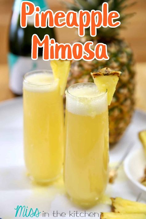 Pineapple Mimosa cocktails are refreshing and delicious for any weekend brunch or holiday occasion. Simple to make with just 3 ingredients. Pineapple Mimosa Recipe, Mimosa Recipe Champagne, Mimosa Recipe Easy, Pineapple Mimosa, Best Mimosa Recipe, Mimosa Drink, Pineapple Juice Recipes, Summer Entertaining Recipes, Mimosa Cocktail