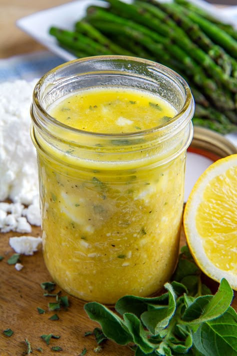 Feta Vinaigrette, Vegan Bechamel, Closet Cooking, Soup Appetizers, Salad Dressing Recipes Homemade, Marinade Sauce, Homemade Salad Dressing, Grilled Asparagus, Dinner Appetizers