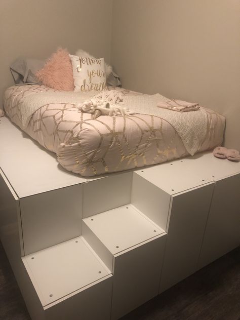 Platform bed made out of IKEA cabinets 😍 Bed With Stairs Platform, Ikea Shelves Bed, Ikea Shelf Bed Hack, Bed With Cabinet Underneath, Platform Bed With Stairs, Bed On Shelves, Ikea Shelf Bed, Platform Bed Ikea, Bed Frame With Bookshelf