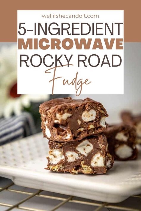 White Chocolate Rocky Road Fudge, Ricky Road Fudge, Rockyroad Fudge Recipes, Rocky Road Fudge Easy, Rocky Road Cookies Recipe, Easy Fudge Microwave, Toll House Fudge Recipe, Microwave Fudge Recipes, Almond Joy Fudge Recipe