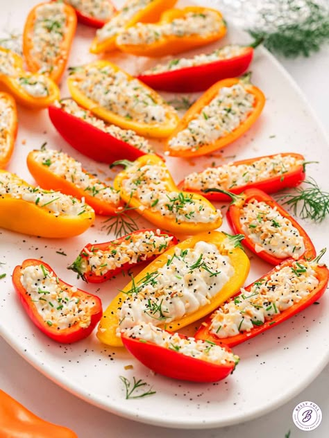 Loaded with a creamy herb filling and topped with everything bagel seasoning, these crisp and refreshing Stuffed Mini Bell Peppers are the perfect guilt-free snack or party appetizer. Stuffed Mini Bell Peppers, Stuffed Peppers Appetizer, Camping Appetizers, Mini Bell Peppers, Baked Appetizers, Vegetable Appetizers, Everything Bagel Seasoning, Mini Sweet Peppers, Bell Pepper Recipes