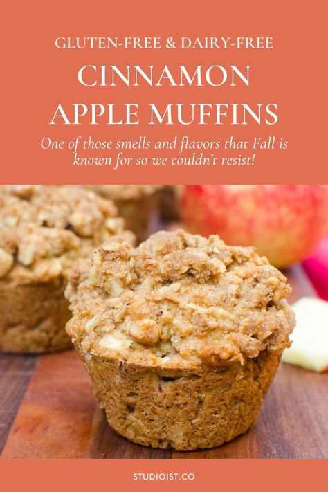 I am obsessing over these cinnamon apple muffins. Not only are they gluten-free + dairy-free, but INSANELY TENDER! Did I mention that each has a crunchy, sweet topping? Muffins are perfect for a grab-an-go breakfast or sweet snack. Plus the combination of apples and cinnamon is just one of those smells and flavors that Fall is known for so we couldn’t resist! | Shalan Trotz Premo - Studioist | Gluten-Free & Dairy-Free Recipe Apple Cinnamon Muffins, Cinnamon Muffins, Apple Muffins, Gluten Free Flour Blend, Gluten Free Muffins, Easy Cinnamon, Allergy Friendly Recipes, Breakfast Bake, Cinnamon Apples