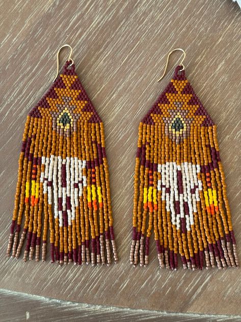 MysticAndMayhem11 - Etsy Canada Native American Beadwork Earrings, Seed Bead Patterns Free, Native American Beadwork Patterns, Beaded Earrings Native, Horse Earrings, Seed Bead Patterns, Bead Ideas, Beaded Earrings Patterns, Beadwork Patterns