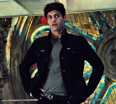 Shadowhunters Alec, Divergent Quotes, Divergent Funny, John Green Books, Shadowhunters Tv Show, Shadowhunters Malec, Veronica Roth, Matthew Daddario, Medium Rare