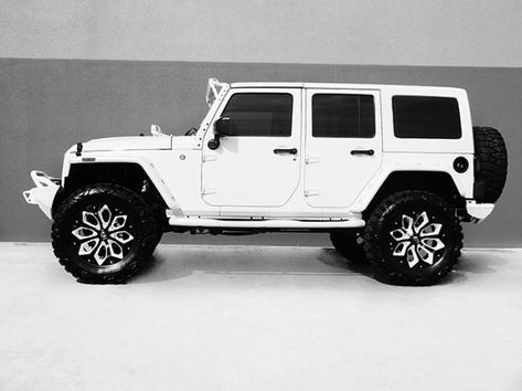 White Jeep Wrangler, Jeep Wrangler Interior, Jeep Interiors, White Jeep, Badass Jeep, Jeep Photos, Red Jeep, Custom Jeep Wrangler, Cars Jeep