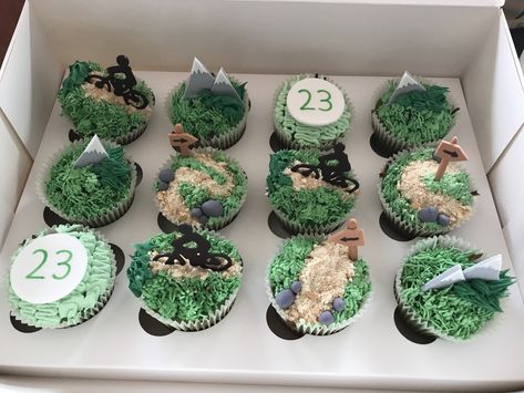 Mountain Bike Themed Party, Mountain Cupcakes Ideas, Mountain Themed Cupcakes, Mountain Bike Birthday Party, Reunion Desserts, Bike Cupcakes, Mountain Cupcakes, Mountain Bike Cake, Cycling Cake