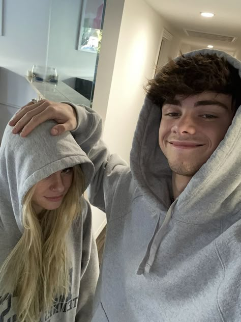 Guy Best Friend, Boy Best Friend, Corbyn Besson, Couples Vibe, Boy And Girl Best Friends, Friend Goals, Photo Couple, Cute Relationship Goals, Best Friend Pictures