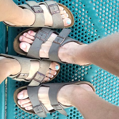 Couple Birkenstocks Couple Birkenstock, Sandals Aesthetic, Self Goal, Birkenstock Milano, Birkenstock Arizona, Couple Aesthetic, Summer Aesthetic, Birkenstock, Flip Flops